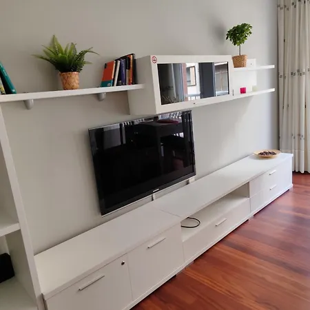Entrecanales Bilbao Home Parking Gratis アパート