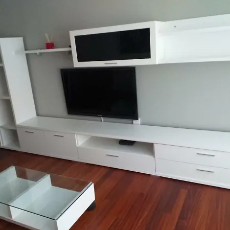 アパート Entrecanales Bilbao Home Parking Gratis ビルバオ