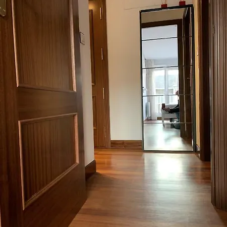 アパート Entrecanales Bilbao Home Parking Gratis ビルバオ